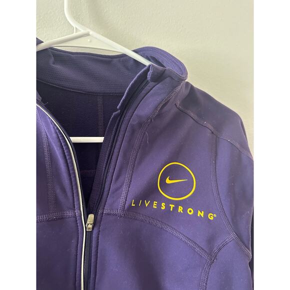 Nike Livestrong Jacket Women's XS Purple Full Zip Dri Fit Activewear Athleisure - Picture 3 of 8